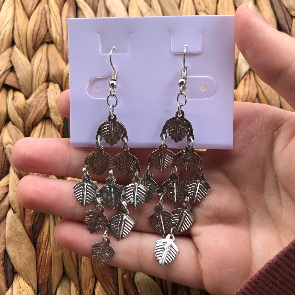 Cute silver dangle leaf earrings